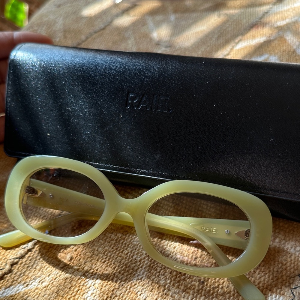 Raie pale Green Women's Sunglasses